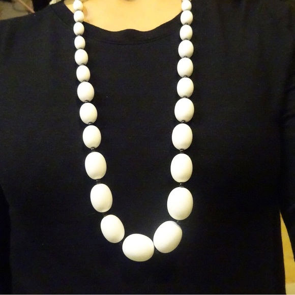 Monet Egg Shape Beads - Picture 2 of 2